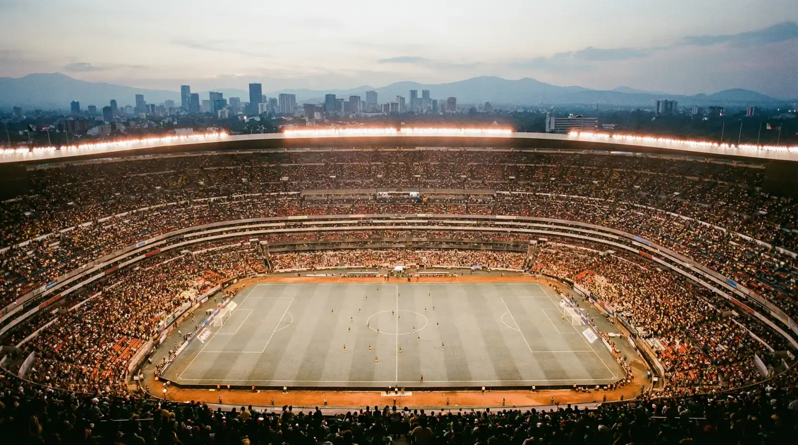 La nazionale messicana El Tri in maglia verde come paese ospitante del Mondiale 2026